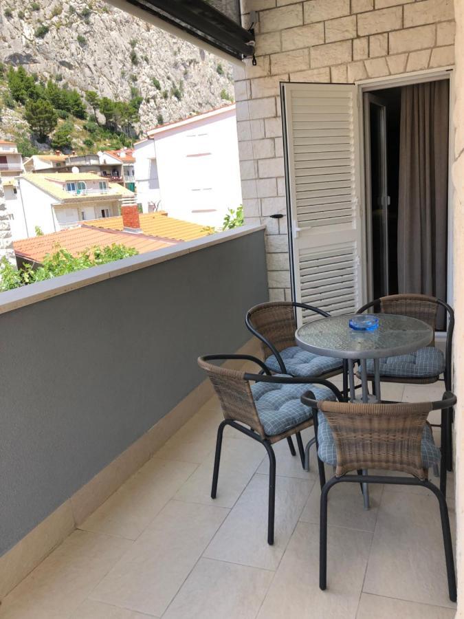 Omis - Private Ensuite Room With Balcony - Hotel Style Exterior photo